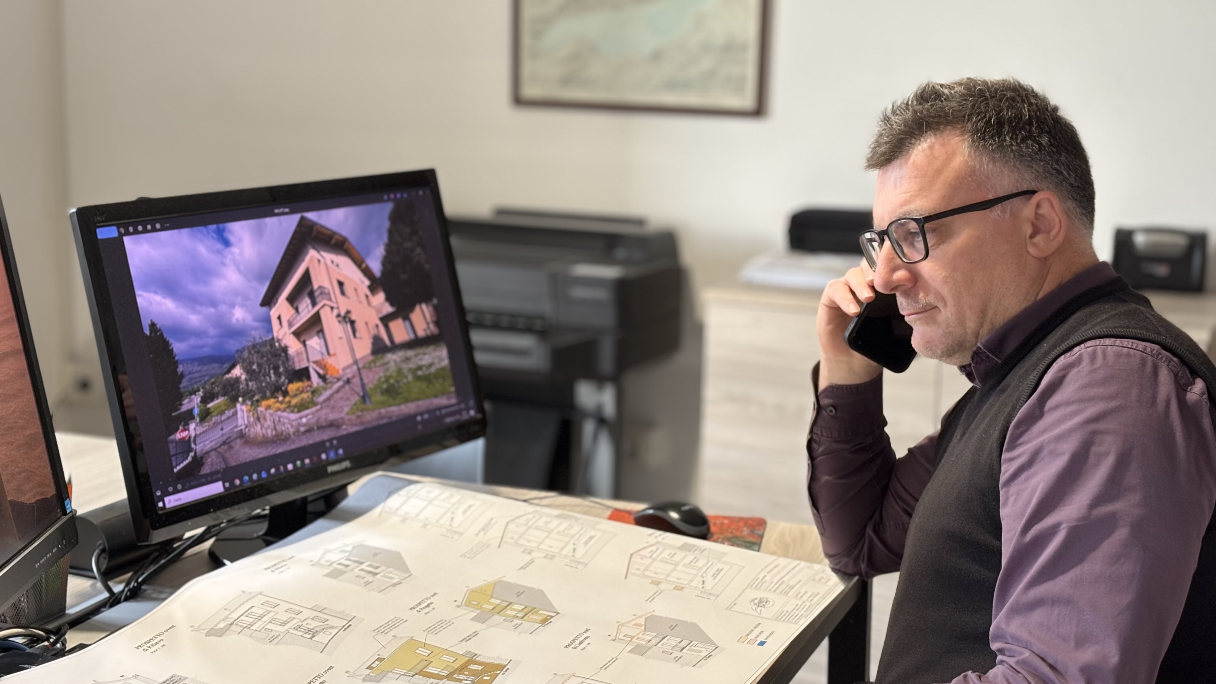 Geom. Ezio Tononi allo studio